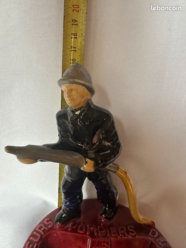 ANCIEN CENDRIER PUBLICITAIRE en faience vintage SAPEURS POMPIERS de PARIS (image 9)