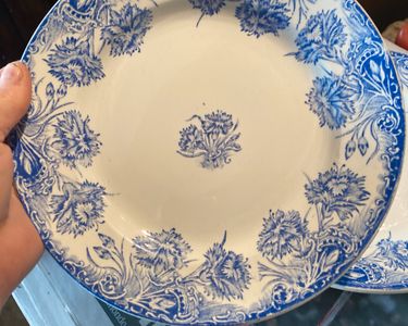 Assiettes anciennes terre de fer d'occasion - Arts de la table