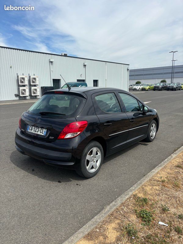 Peugeot 207 1,6L HDI 92CV (image 2)