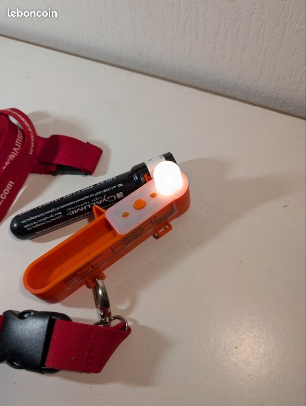 Lampe LED Pour Gilet De Sauvetage – étanche, Auto-allumage Au Contact De L'eau, Orange