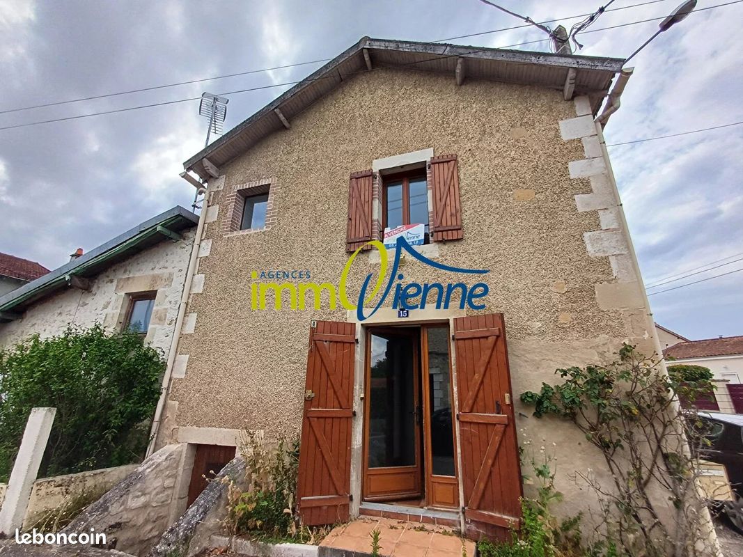 Maison 3 pièces 64 m² · à Lussac-les-Châteaux · 64 m² · 65 000 €