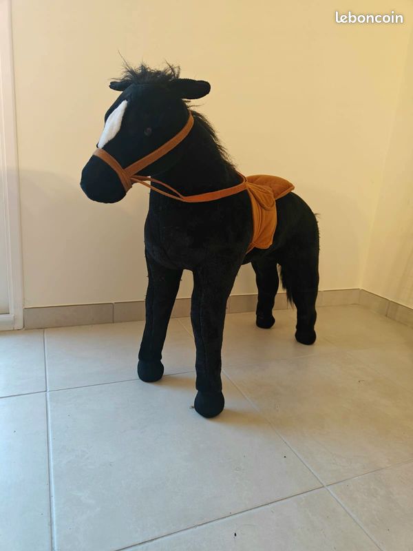 Vends Peluche cheval noir 70cm (image 2)