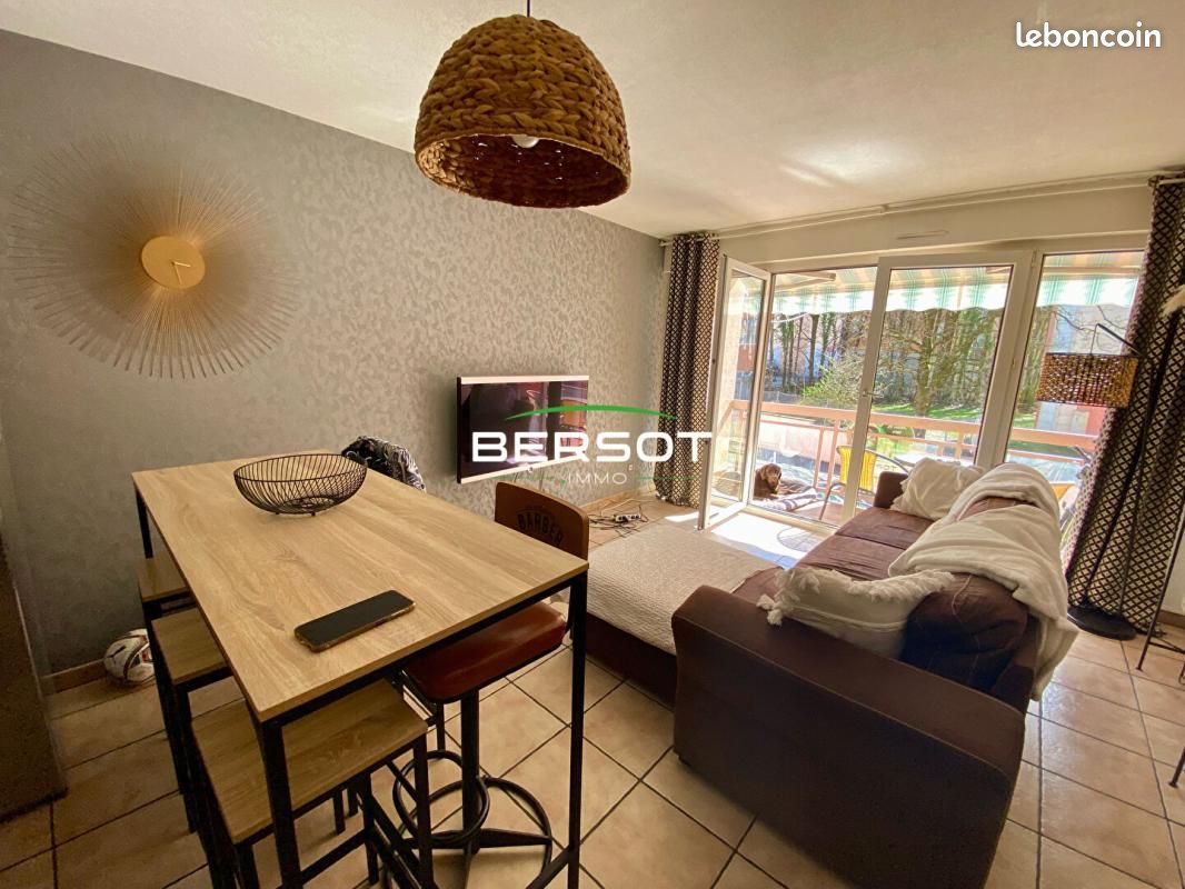 Appartement 3 pièces 65 m² · à Pontarlier · 65 m² · 900 €
