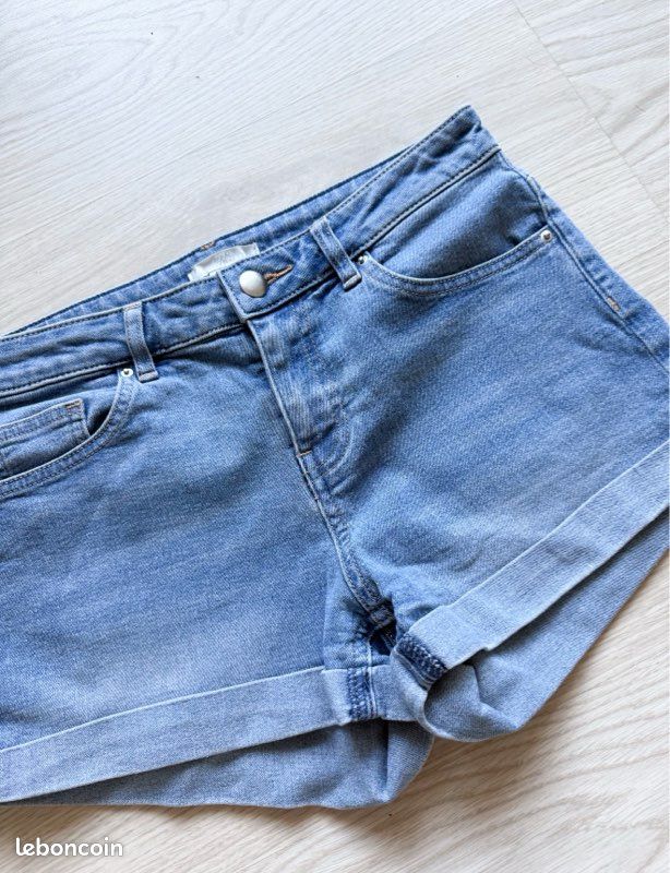Short En Jean H&M Taille 8 Délavé - Occasion Très Bon état, Fermeture Zip, Poches