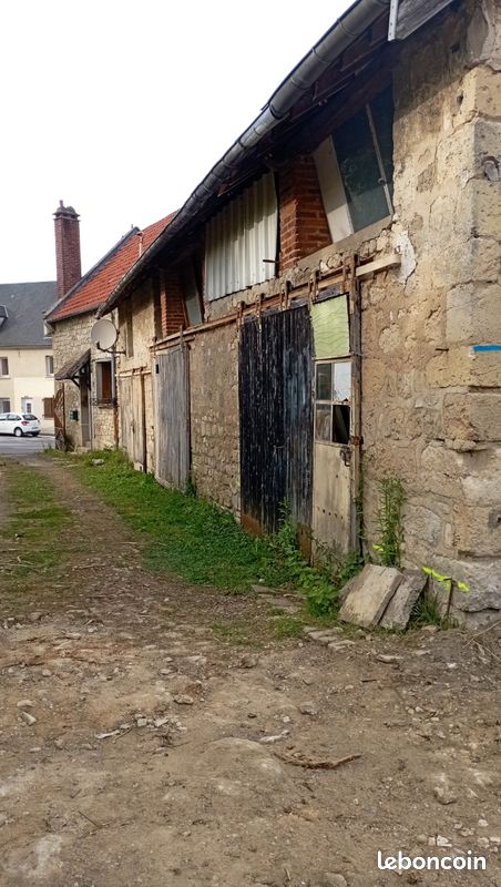 Maison 4 pièces 709 m² · à Fismes · 709 m² · 80 000 €