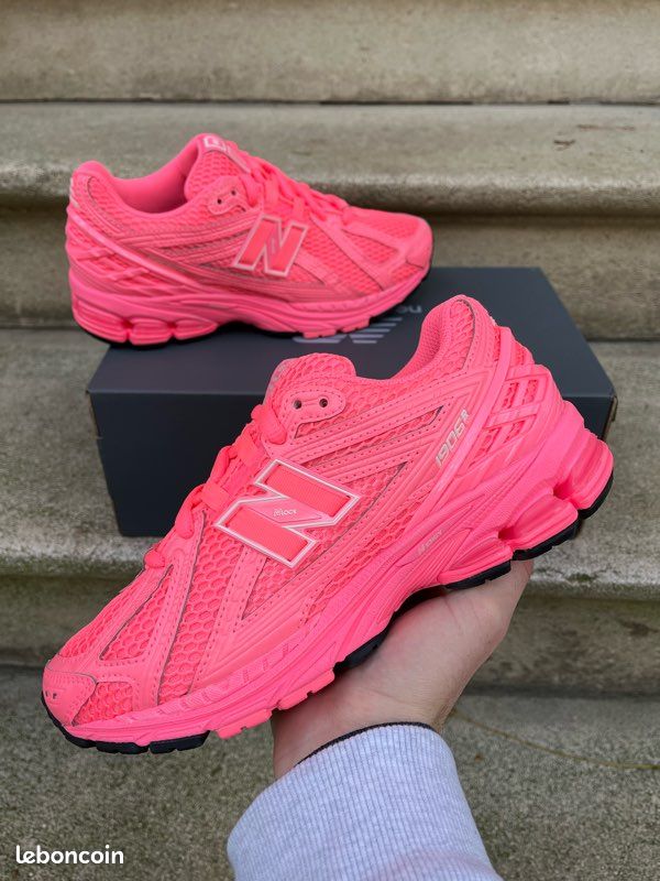 Rose Basket New Balance Fluo New Balance 327 Women's Running Shoes
