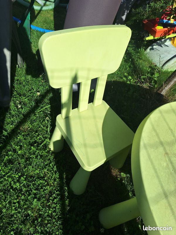 Table enfant (image 2)
