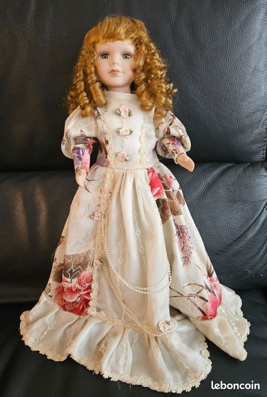 Poupée en porcelaine de 1930 - France