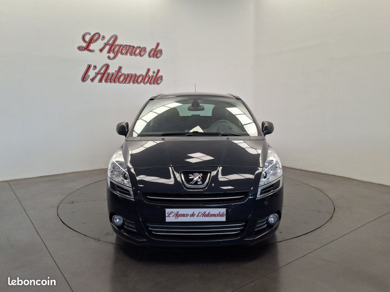 Peugeot 5008 1.6 hdi 112 ch Boite Auto Allure 7 places / GPS / toit pano / Radar AV et AR / (image 2)