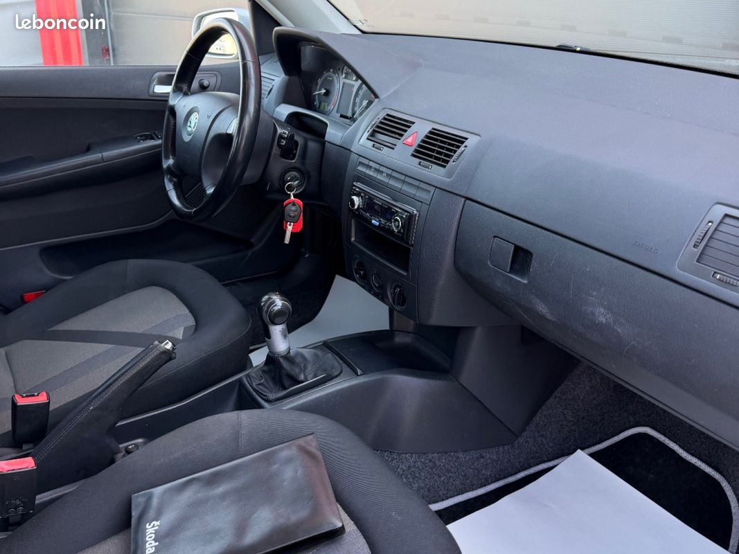 Skoda fabia 1.4 16v - 100 s (image 24)