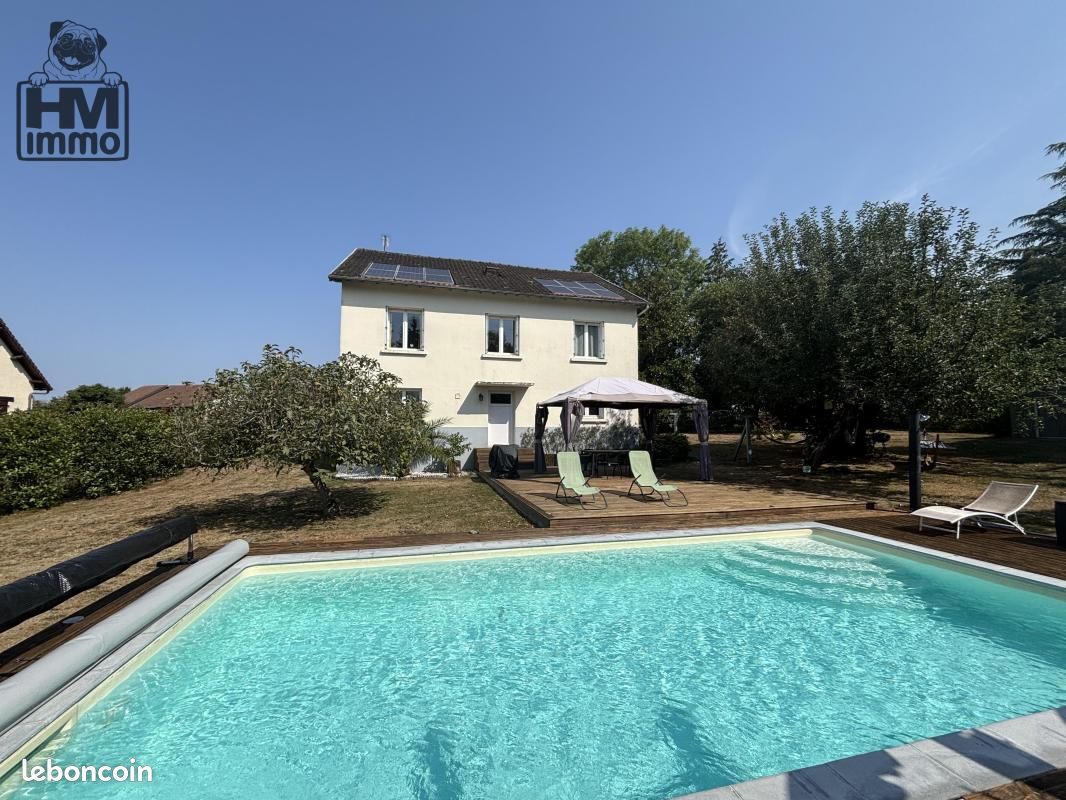 Maison 8 pièces 200 m² · à Saint-Yrieix-la-Perche · 200 m² · 249 100 €