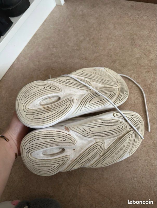 Adidas Ozelia (image 3)