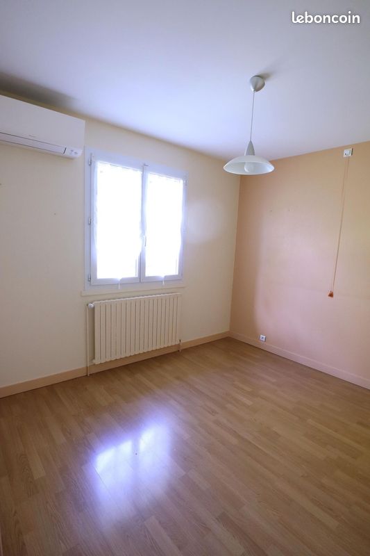 Pavillon 5 pièces 97 m² - Sauzé-Vaussais 79190 (image principale 12)