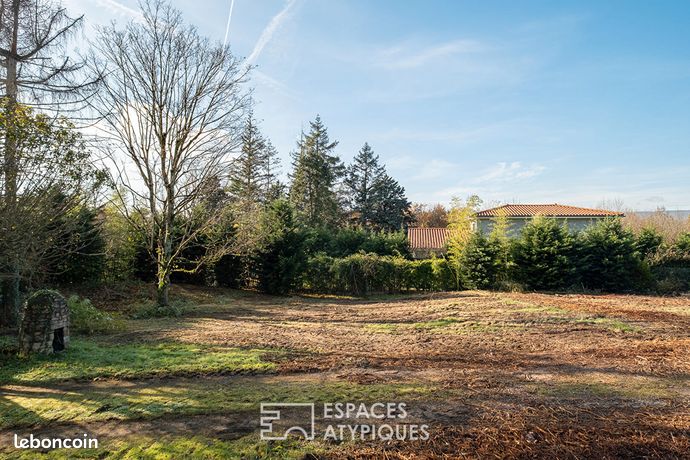 Terrain 883 m² FRANCHEVILLE