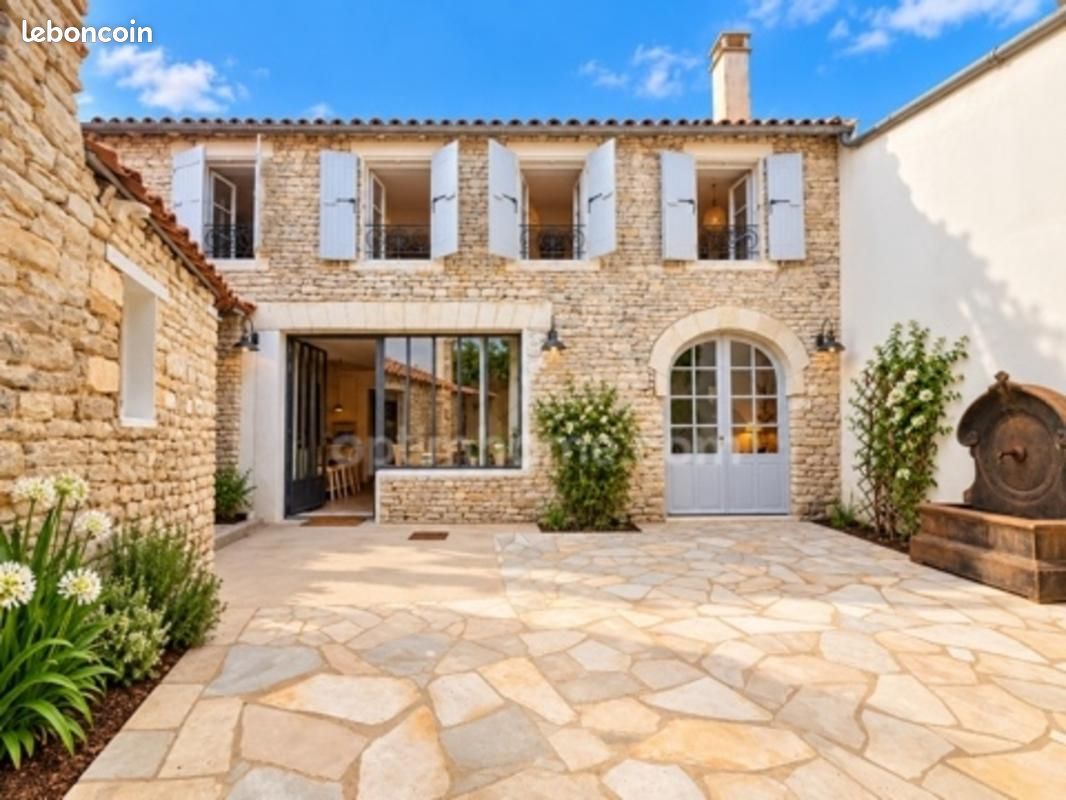 Maison 3 pièces 79 m² · à La Flotte · 79 m² · 680 000 €