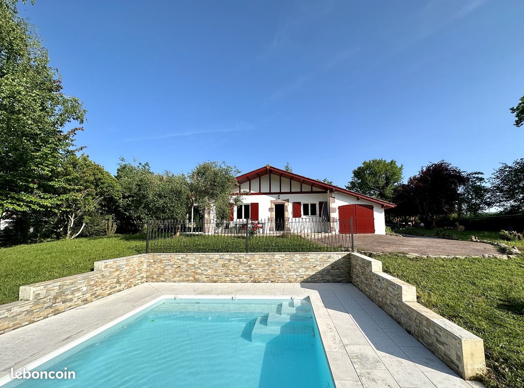 Maison 4 pièces 130 m² · à Saint-Jean-Pied-de-Port · 130 m² · 500 000 €