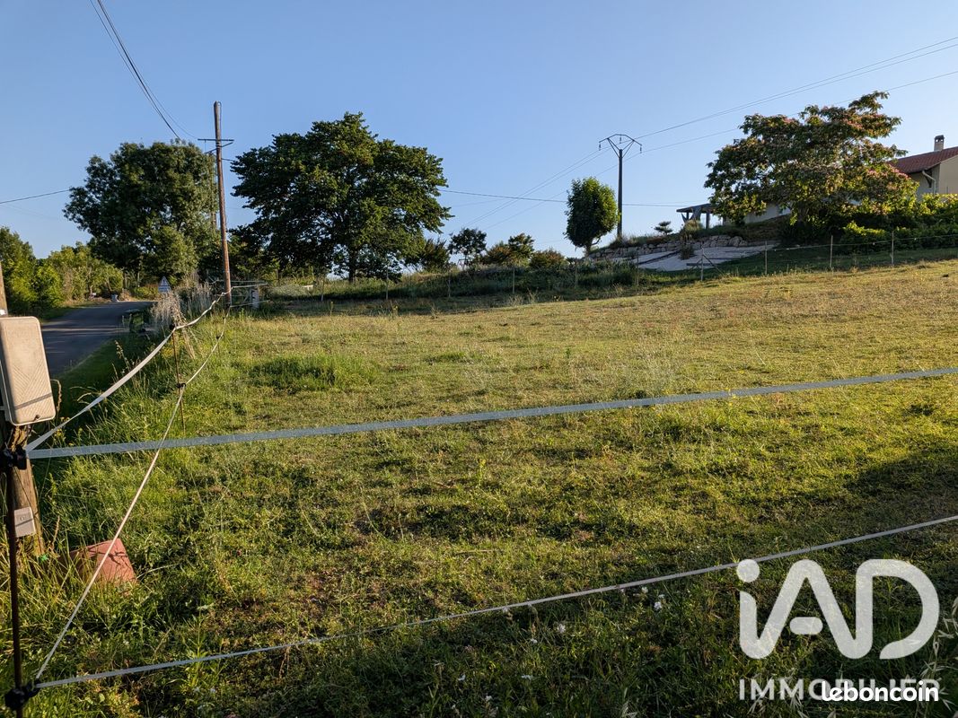 Terrain 1000 m² · à Cagnac-les-Mines · 1 000 m² · 70 000 €
