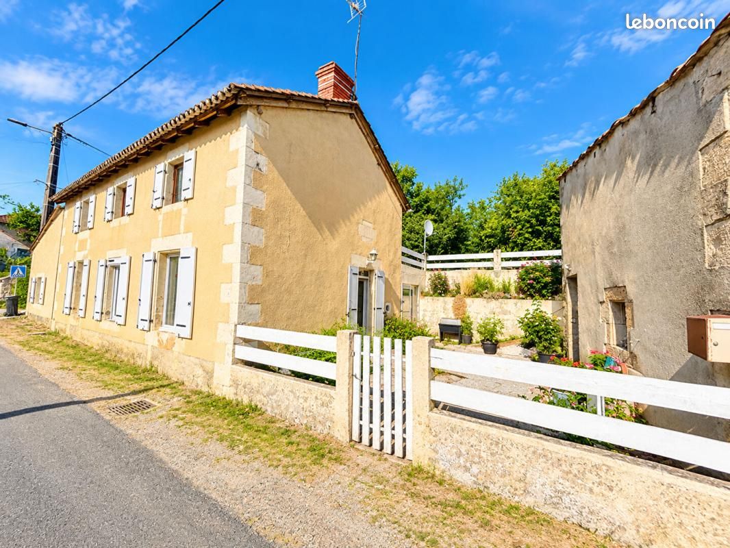 Maison 5 pièces 130 m² · à Civaux · 130 m² · 136 500 €