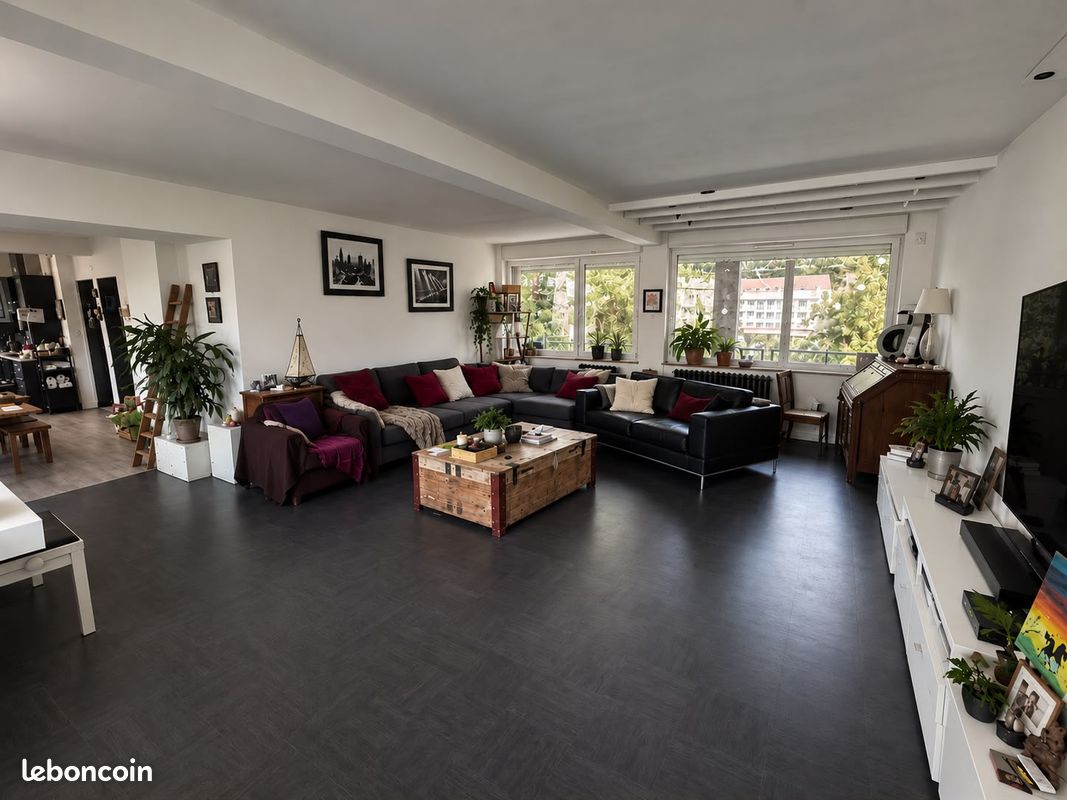 Maison 8 pièces 210 m² · à Hauts de Bienne · 210 m² · 385 000 €