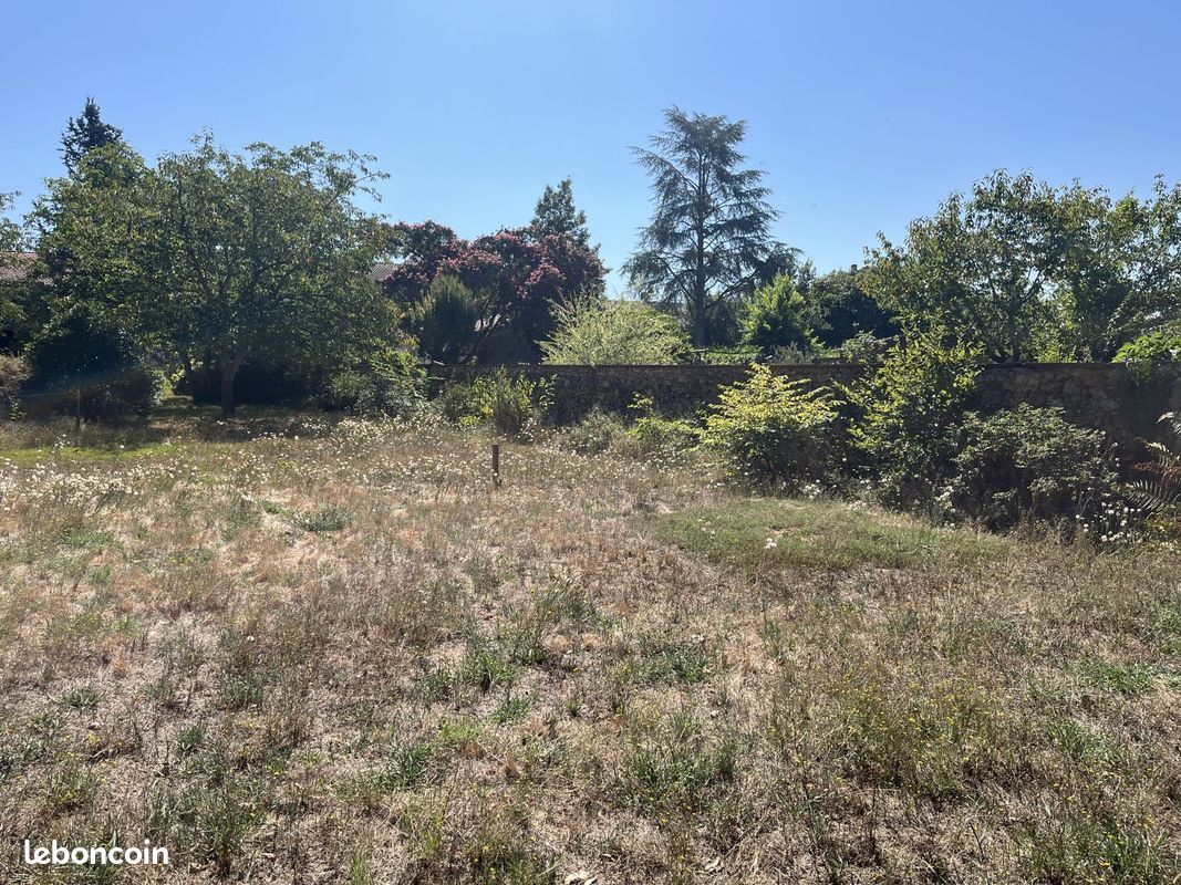 Terrain à bâtir de 517 m² à HOURTIN (33) · 125 000 €
