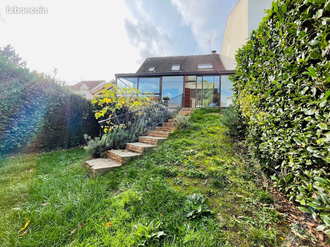 Maison 6 pièces 120 m² · à Montesson · 120 m² · 2 275 €/mois
