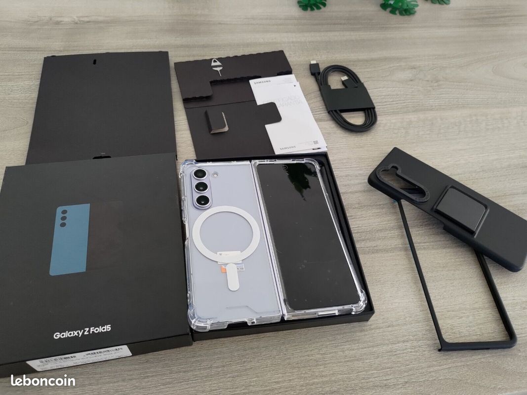 Samsung Galaxy Z Fold5 (image 2)