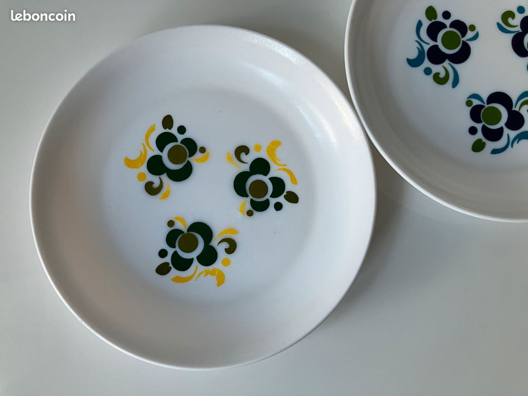 Assiette en opaline à fleurs jaune et verte | Mes Années Vintage