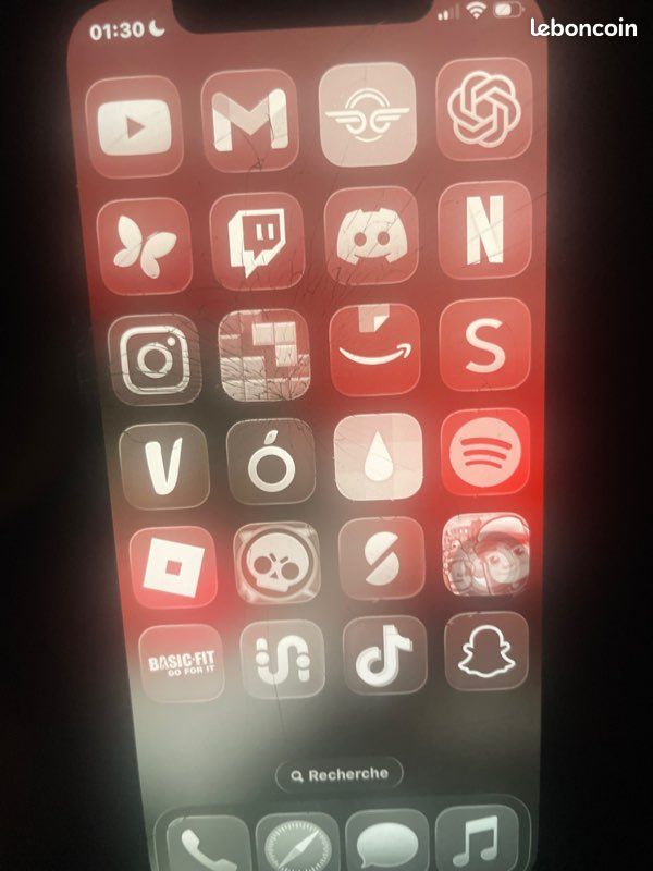 IPhone 12 (image 3)