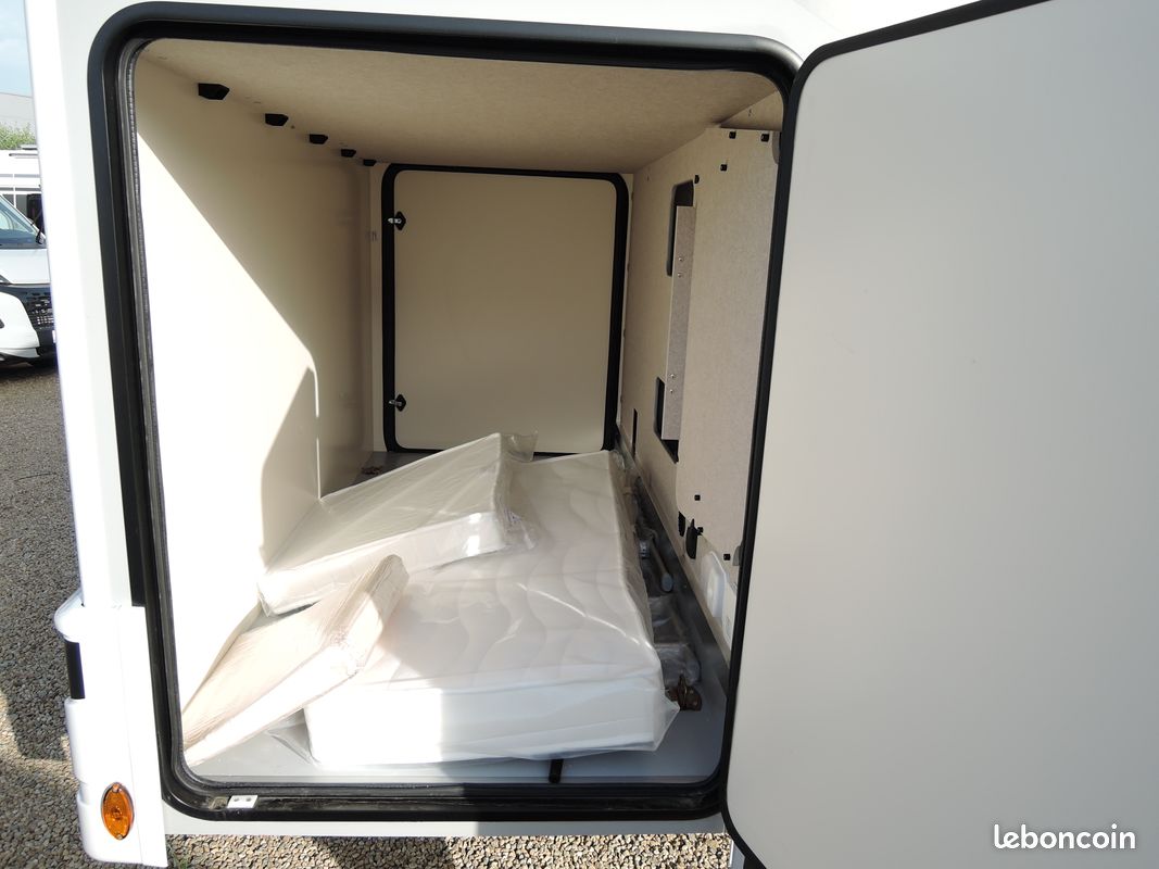 MC LOUIS PROFILE YEARLING 70 /SALON FACE- FACE / LIT JUMEAUX 165CV BVA Nouveauté 2026 (image 4)