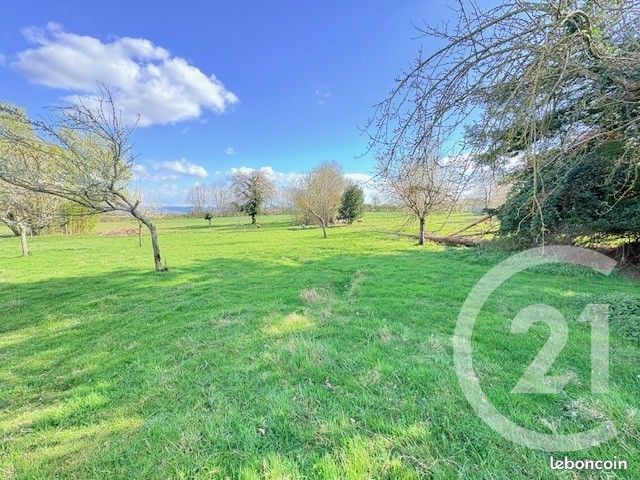 Terrain 967 m² · à Saint-Martin-du-Mont · 85 000 €