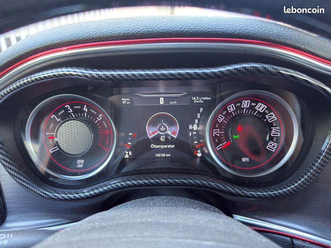 Dodge CHALLENGER R/T V8 5.7 HEMI 377 ch – CarPlay – K&N – Échappement sport – R20 (image 19)