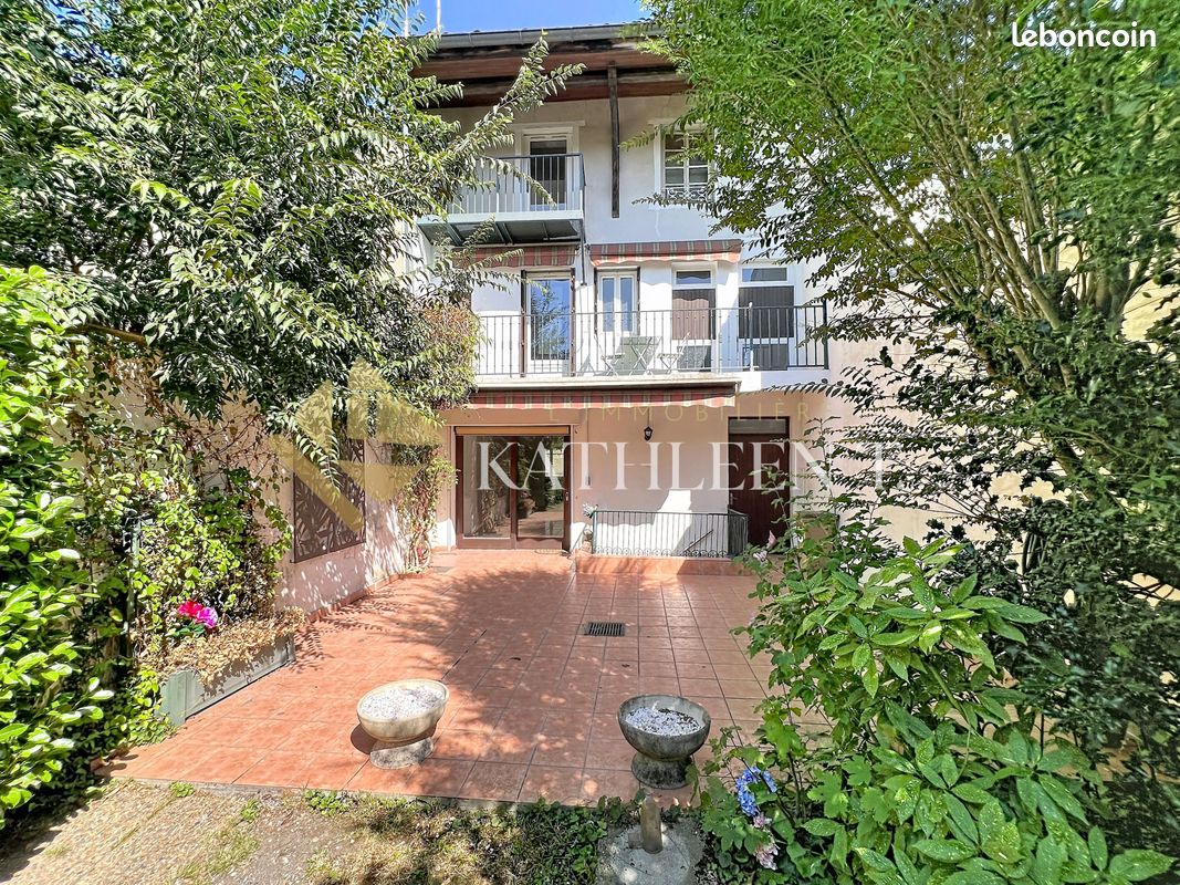Maison 6 pièces 193 m² · à Bourgoin-Jallieu · 193 m² · 335 000 €