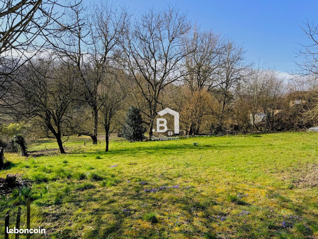 Terrain 776 m² · à Meyrieu-les-Étangs · 776 m² · 75 000 €