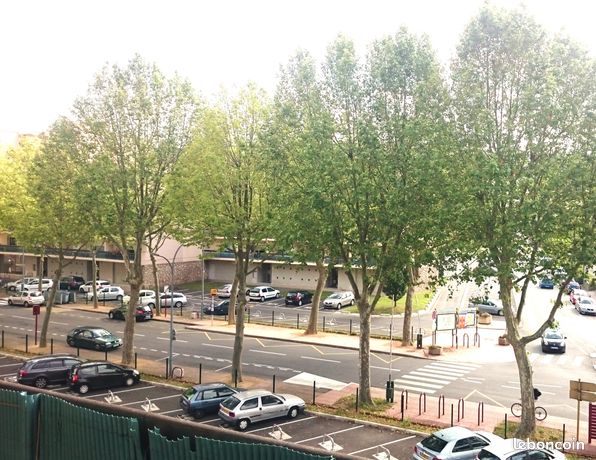 T3 , 66 m² , 4 balcons, cave, parking