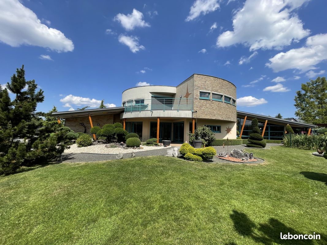 Maison 6 pièces 262 m² · à Dabo · 262 m² · 694 000 €