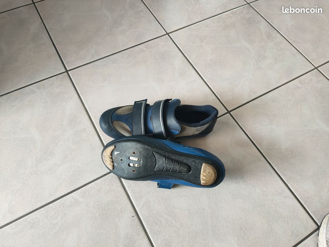 Chaussures de vélo route Décathlon T43 (image 2)