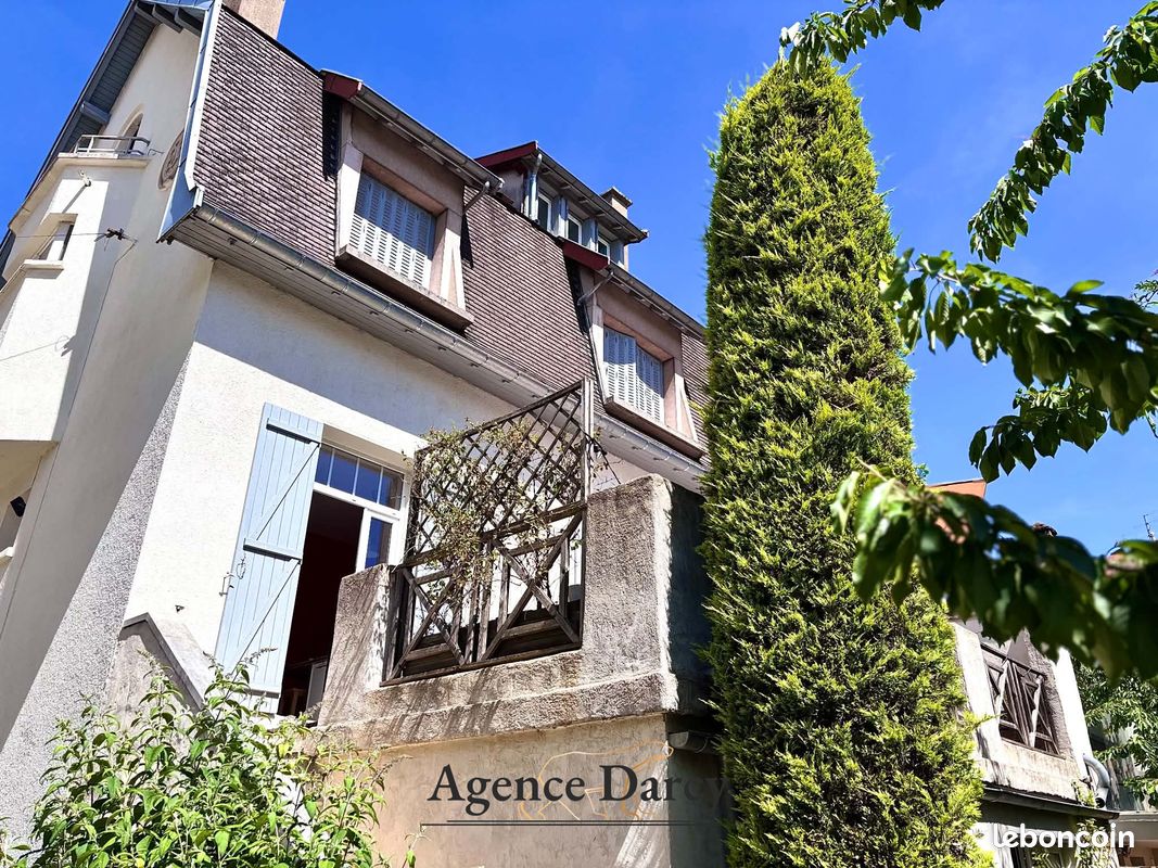 Maison 12 pièces 242 m² · à Dijon · 242 m² · 840 000 €