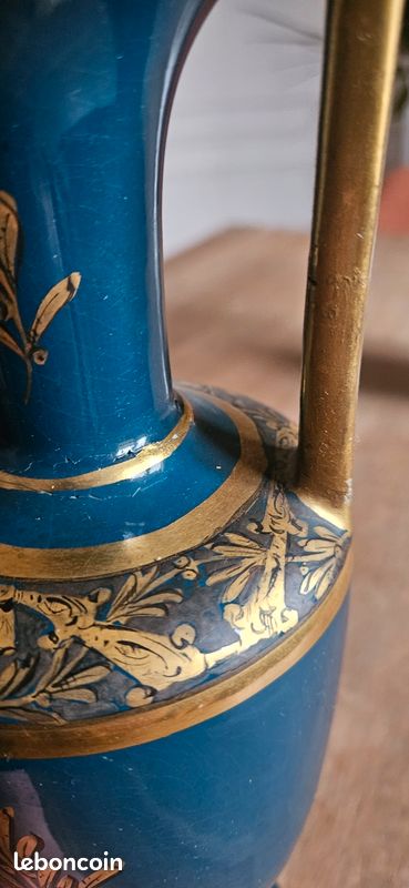 Paire de vases en faïence (image 8)