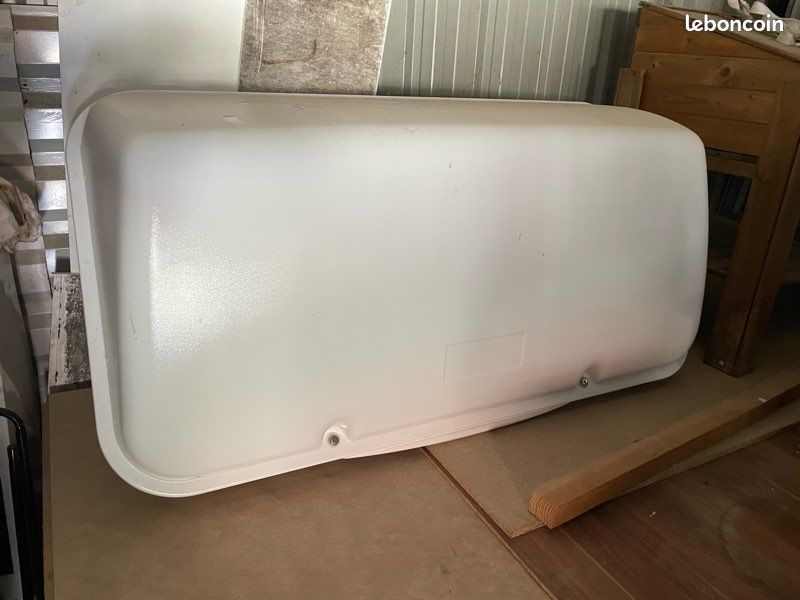 Vend coffre camping car 250 euros (image 1)