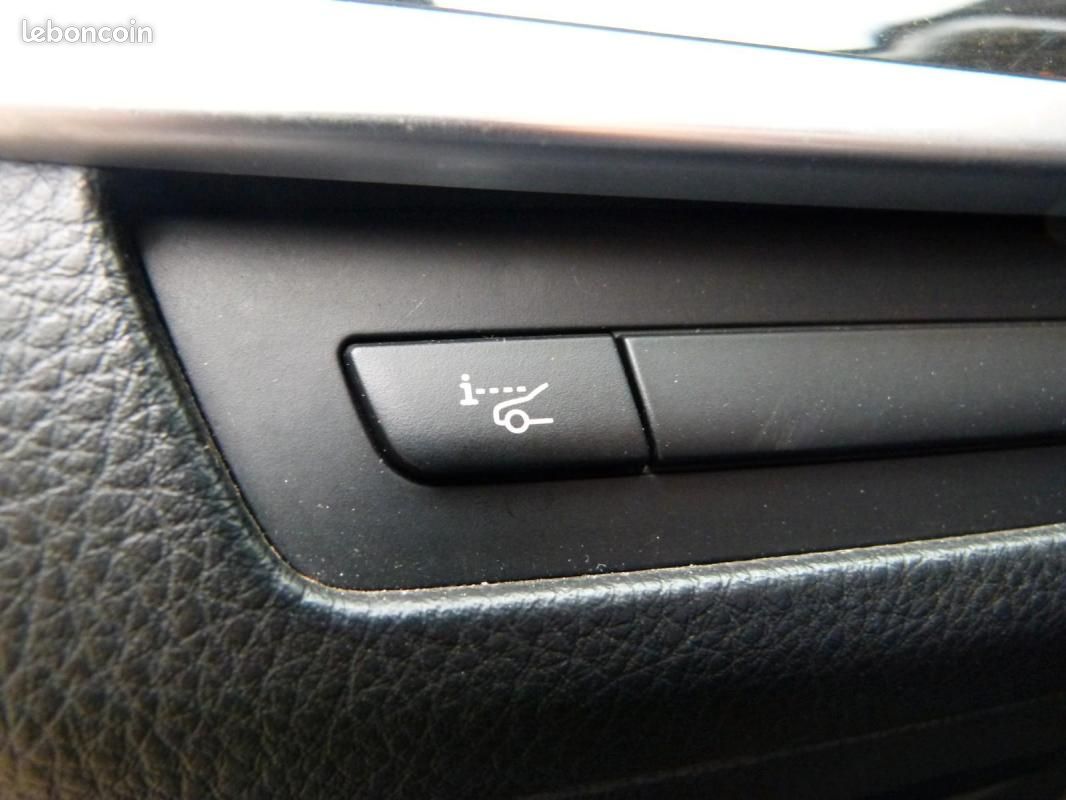 BMW 535 i 306ch - BVA TOIT OUVRANT HUD CAMÉRA DE RECUL INTERIEUR CUIR (image 25)