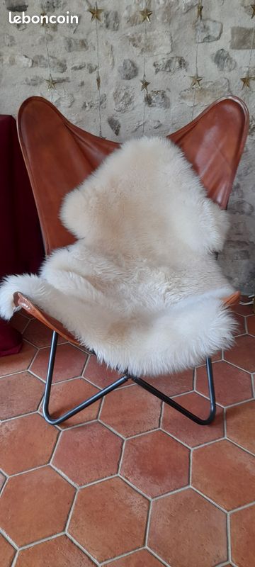 Fauteuil papillon cuir fauve TBE (image 3)