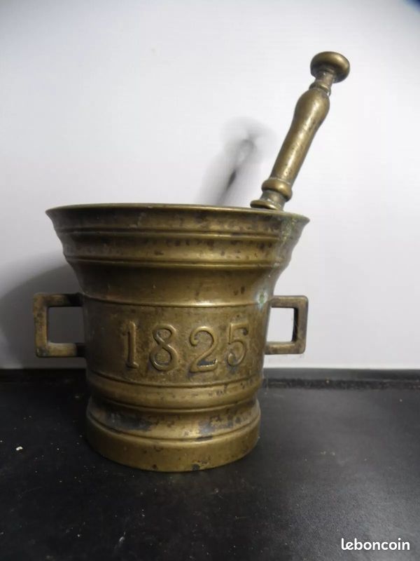 Ensemble Mortier Et Pilon Vintage En Fonte - Sculpté à La Main, Patine Riche, Inde 1900-1940, Rare