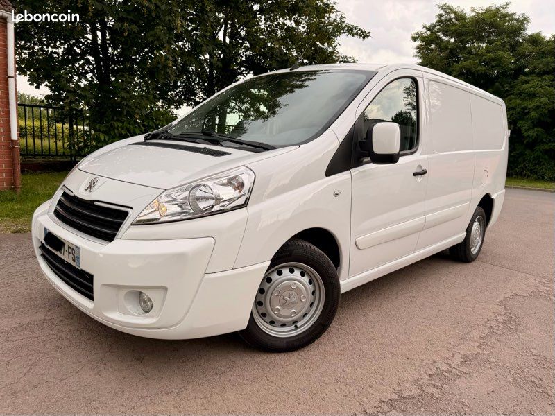 PEUGEOT EXPERT FG 2.0L HDI 128CV Navtech L2H1 72.000klm an.2015 GPS/ 3 PLACES/ RÉGULATEUR/ ATTELAGE/ RADAR/ PARFAIT ÉTAT (image 2)