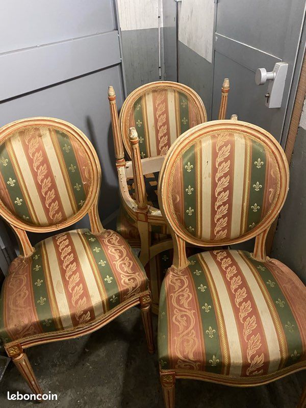 Chaises medaillon (image 1)