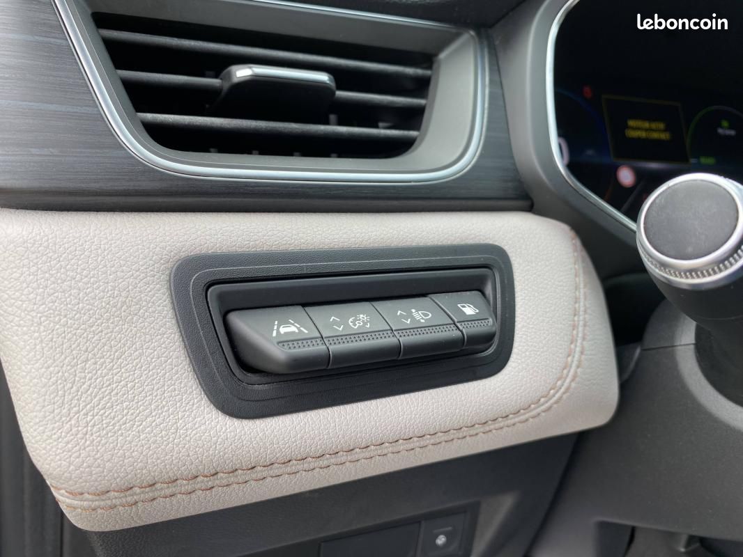 Renault Captur II (HJB) 1.6 E-Tech Plug-in 160ch Initiale Paris (image 17)
