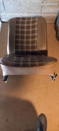 Siège / Fauteuil De Renault 8 à Restaurer - état Moyen, Pour Pièces Ou Projet
