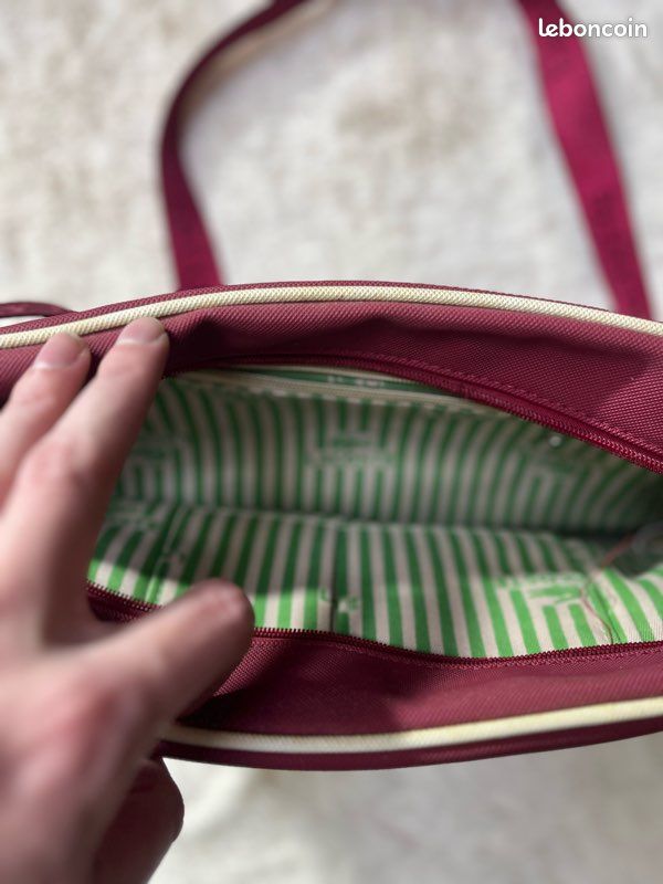 Sacoche bandoulière Lacoste rouge bordeaux Accessoires Bagagerie