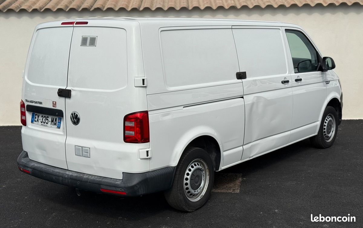 Volkswagen Transporter T6 L2H1 2.0 TDI 150CV (image 4)