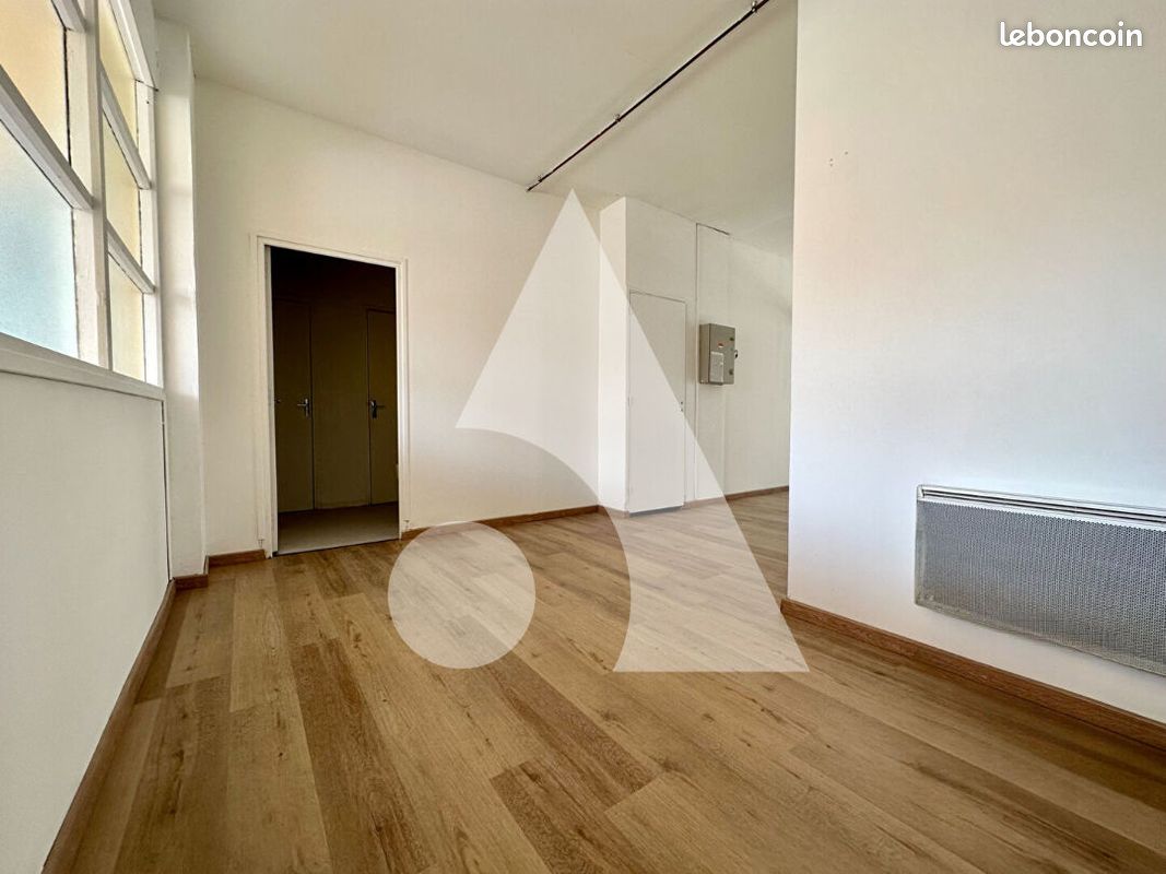 Local 187 m² LONGUENESSE (image 10)