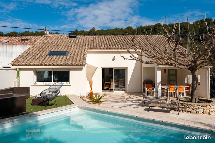 Propriété 6 pièces 125 m²